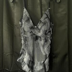 NWT Calvin Klein women's swim top size Large